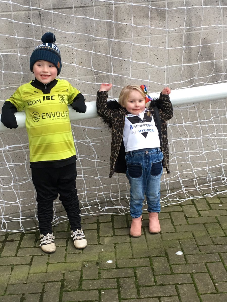 katrinaleighfc's tweet photo. Ready for Sunday 😁⚫️⚪️⚫️⚪️ https://t.co/zVJzu4RY60