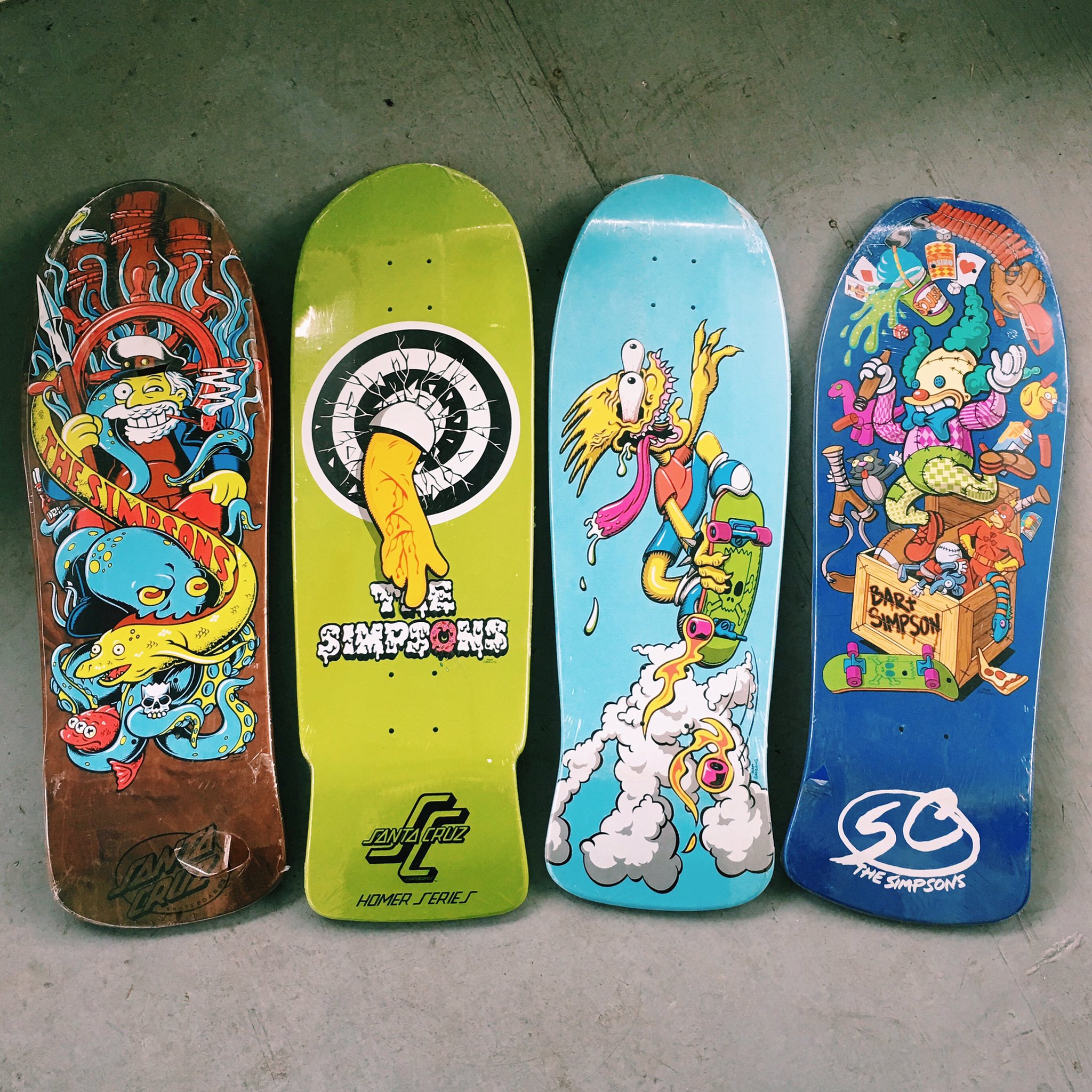 Santa Cruz スケートボードデッキ The Simpsons グリーン Santa Cruz スケートボードデッキ The Simpsons グリーン