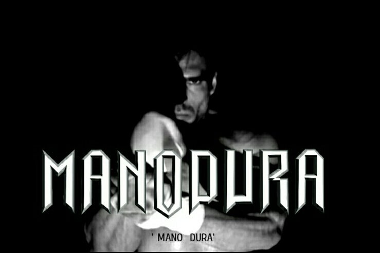 #BuenosDías estamos nominados con #ManoDura como mejor video del 2016 en <a href="/Trascendencia/">✨Bastián</a>  Vota aquí > bit.ly/2kNEfp8💀