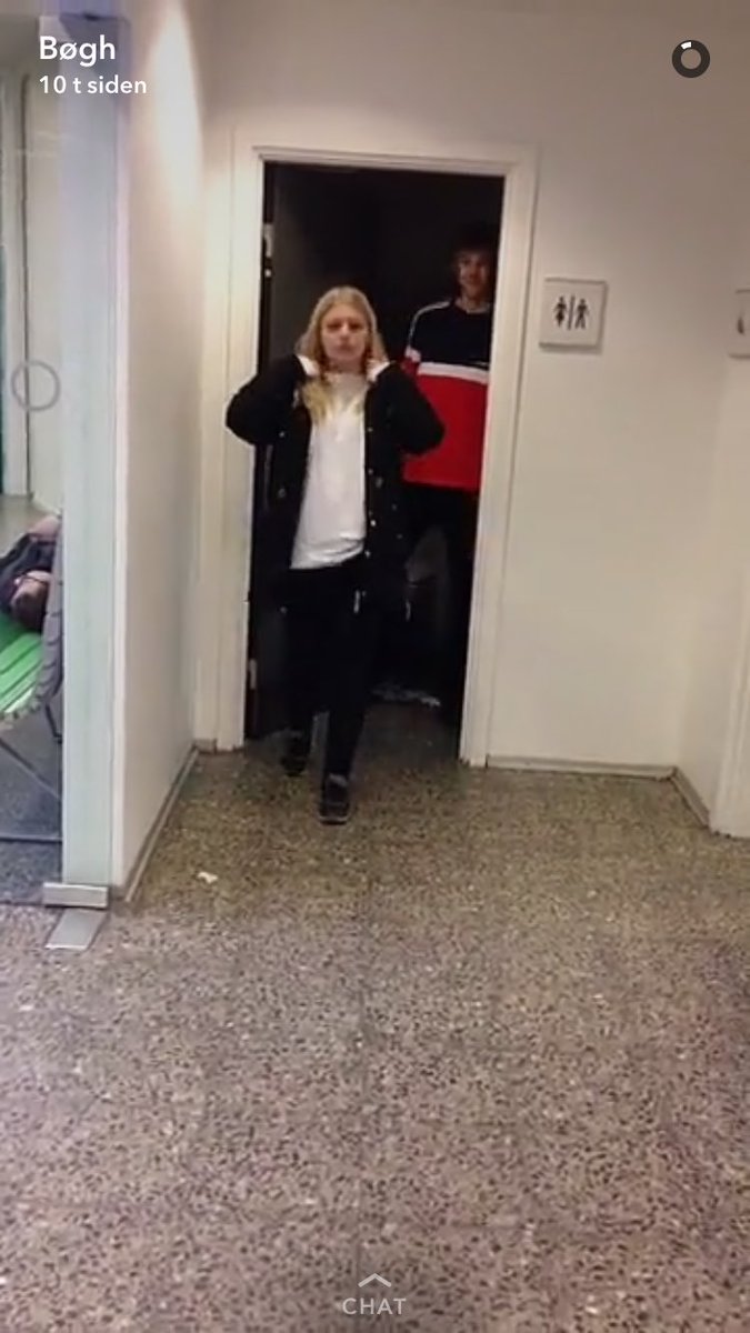 holm_malte's tweet photo. #Hanknepper#hende#fuckboi @Due_Hansen_ https://t.co/Qrp2TzEuq7