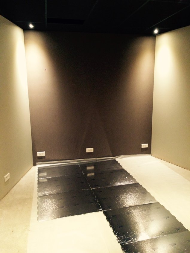 BionixPsyMusic's tweet photo. Isolation du sol avant parquet ✊👊 https://t.co/X81UONlvwG