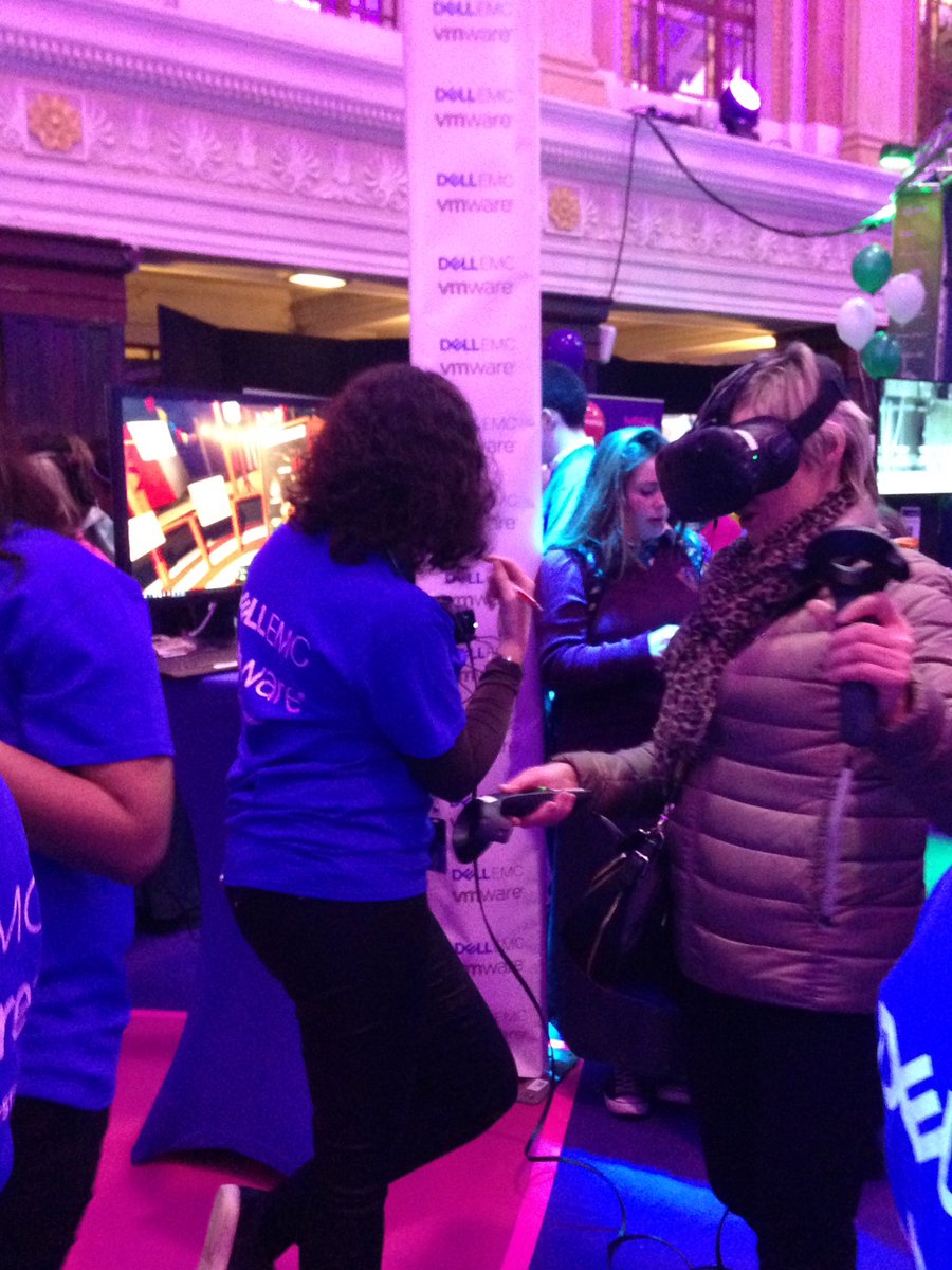 LisaLane4321's tweet photo. Plenty of people mad to try the virtual reality goggles here at @DellEMC stand at #iwish17 #ConsiderStem 😎 https://t.co/56WjSwFI9U