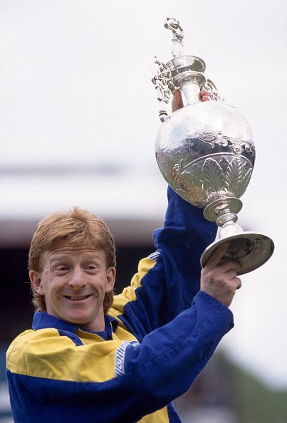 Four cracking snaps of icon Gordon Strachan . Turns 60 today.

Happy birthday, wee man.  