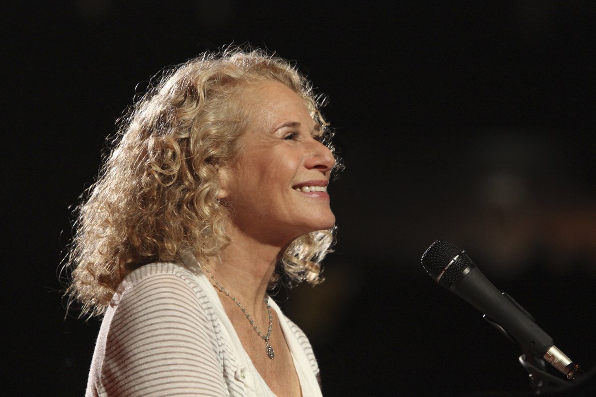 A happy birthday from Toasting The Town to Carole King! You ve got a friend! 