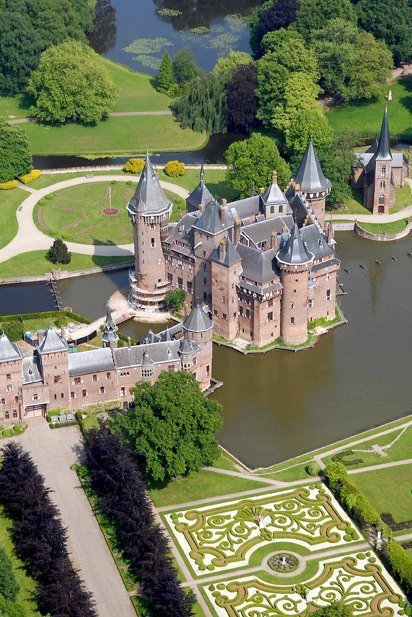 vcreektravel's tweet photo. Dutch Castle in #Utrecht, The #Netherlands - https://t.co/q1HbaBZgn1
#DutchCastle https://t.co/P4UNe6iIqT