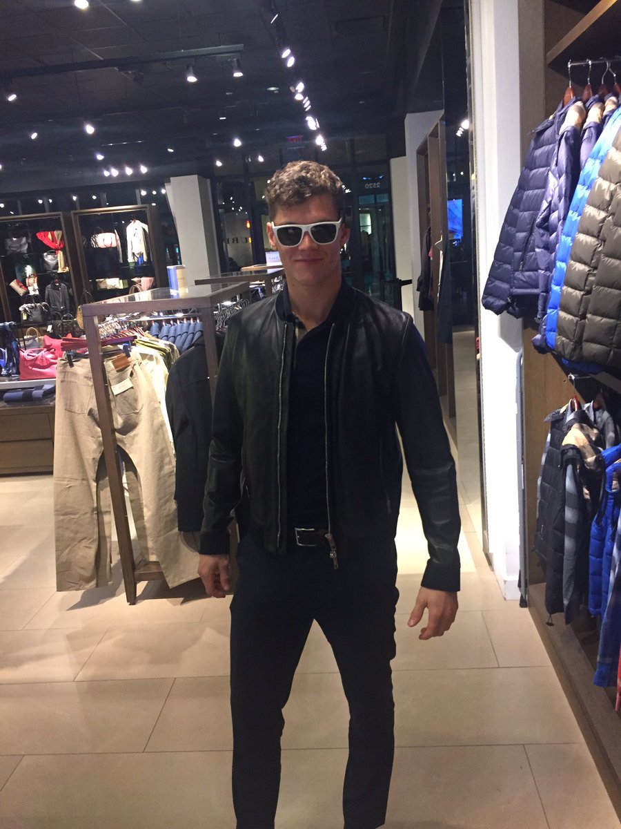 tom_wilso's tweet photo. Little Andre is another year older! Happy Birthday @andreburakovsky https://t.co/IHFzTdbBNY