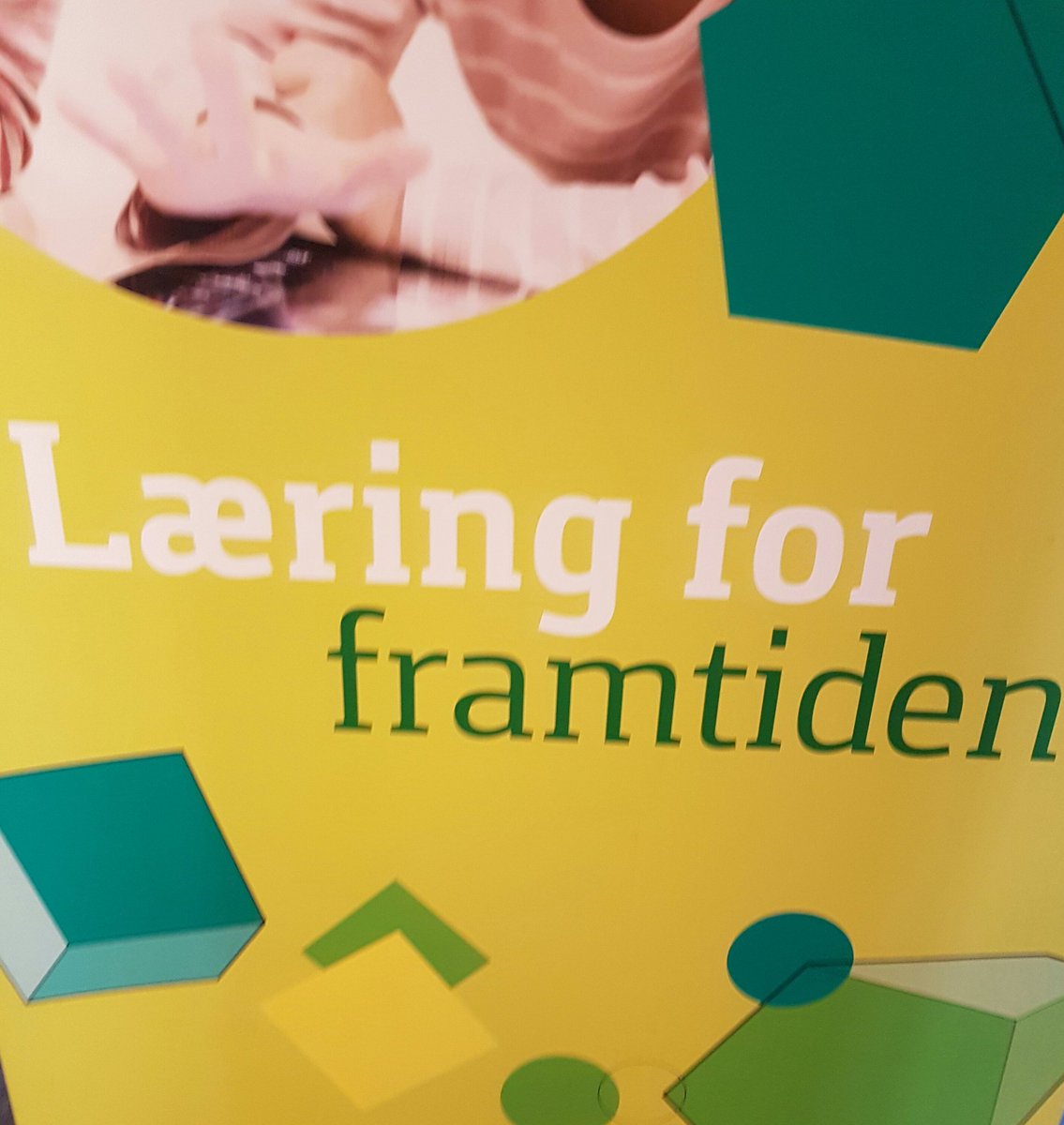 CatchUpNorge's tweet photo. på besøk hos Senter for IKT i utdanningen. Erfaringsseminar om bruk av IKT i vurdering og leseopplæring #iktnorge #læringforframtiden https://t.co/KMyY4nTX11