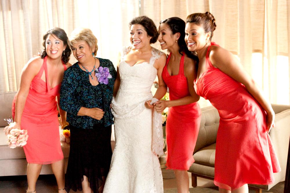 SindersBridal's tweet photo. #ThrowbackThursday
In the 2010 movie #OurFamilyWeding @AmericaFerrera wore a custom version of the #Scarlet #weddinggown by @VeraWangGang. https://t.co/4tTBhTzs5k