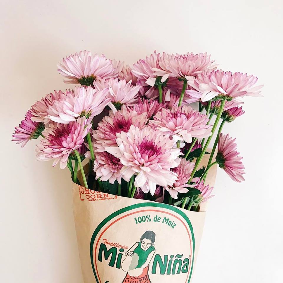 MiNinaTortilla's tweet image. Roses are red, violets are blue, we love Mi Niña chips, how about you? #valentinesday #justabetterchip 💐
