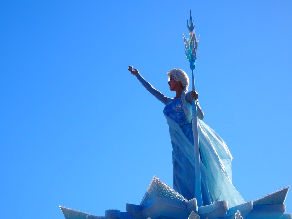 雲ひとつなーい。
エルサ様。