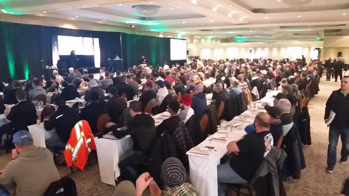 Snapedge Canada (@snapedgecanada) on Twitter photo Now that's a room!!! 400+ <a href="/techobloc/">Techo-Bloc</a> Burlington, ON! <a href="/PaveTool/">Pave Tool Innovators</a> and <a href="/SnapedgeCanada/">Snapedge Canada</a> are rocking with 10% off tools! Now that's a room!!! 400+ <a href="/techobloc/">Techo-Bloc</a> Burlington, ON! <a href="/PaveTool/">Pave Tool Innovators</a> and <a href="/SnapedgeCanada/">Snapedge Canada</a> are rocking with 10% off tools!