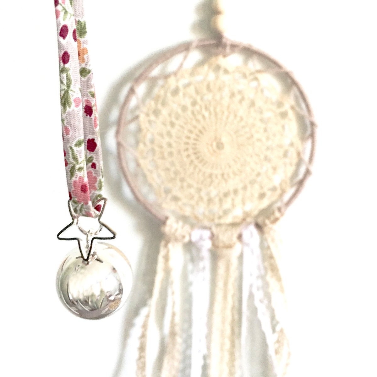 GoodKarmaShopUK's tweet photo. Thank you Au Reve Eveille for this fab pic of our #PregnancyNecklace!
#PregnancyJewellery #PregnancyGift #BabyShower https://t.co/h7d08MIBa6