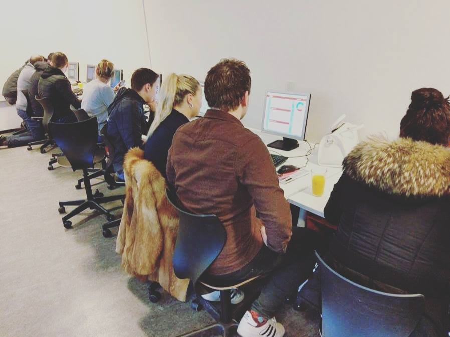 Ook in West-Brabant gaan we aan de slag met <a href="/ready4workNB/">ready4workNB</a>! Begin januari testten we op het <a href="/KellebeekColleg/">Kellebeek College</a> de game met een jongerenpanel.