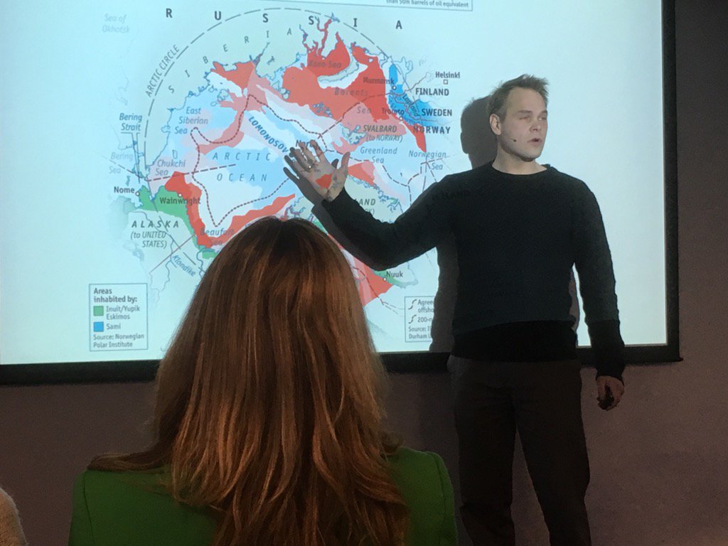ToreFurevik's tweet photo. @bardharstad @uio slår et slag for oppkjøp av alle marginale felt i Arktis - og la olje og gass ligge #Omstilt2017 https://t.co/qOhxWH8Q2q