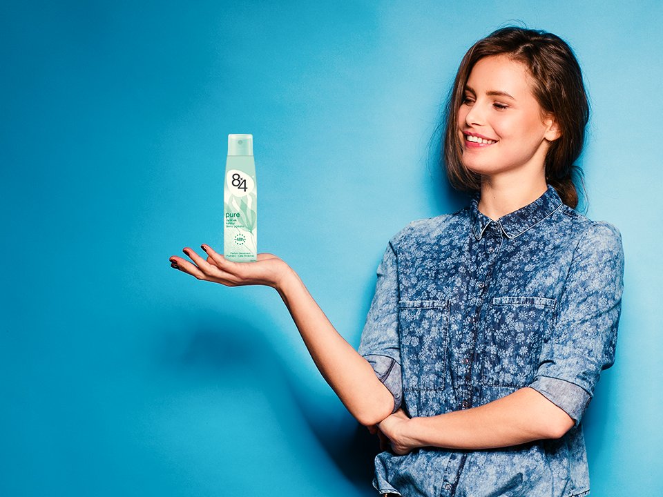 8x4 Pure ile sadeliğin ve masumiyetin huzur veren etkisini keşfet.