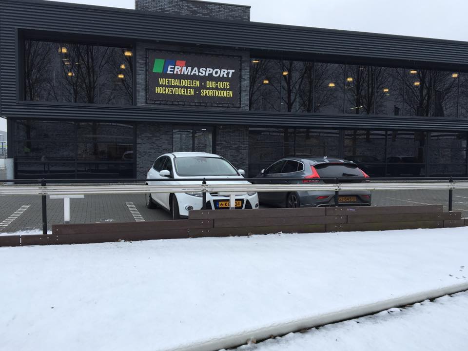 ERMAsport's tweet photo. Wij zijn ook aanwezig in de sneeuw!❄️❄️ https://t.co/fVWgan1rMK