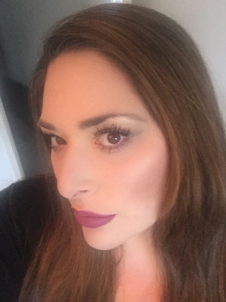 flawlesslyheath's tweet photo. Need to learn how to #smile in #selfies but those #lashes #3d #long #nofalselashes #younique ask me how!💋 https://t.co/yTDWDW9Iw0