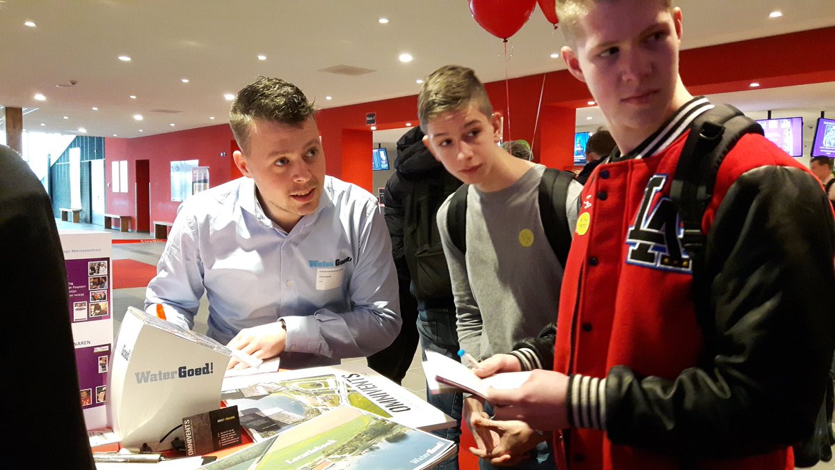 <a href="/WaterGoed/">Watergoed</a> <a href="/OMNIVENTS/">OMNIVENTS</a> is weer hard op weg om het record matches te maken ;-) #goedbezig #nual89matches!!  #betuweonstage #beroepenfeest