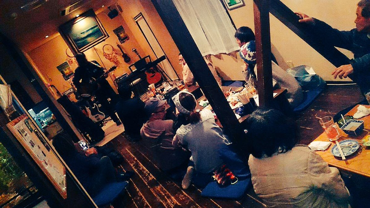 ট ইট র 日下慎之介 静岡県牧之原市静波にある 五番街さんでライブでした めっちゃ楽しかったです 出逢ってくださった皆様本当にありがとうございます 五番街 静波 静波 牧之原 サーファー Seab ピザキャップ 居酒屋 笑顔 ライブ 近藤慎之介