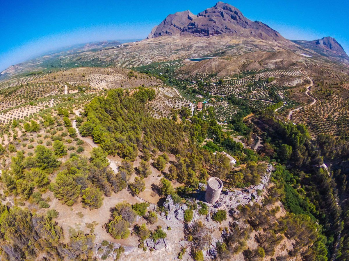 Sumérgete en estas increíbles e inigualables vistas d nuestro paraje d #Cuadros #Bedmar #Jaen 
<a href="/VentanaVAND/">Ventana Visitante</a> <a href="/Destino_AND/">DESTINO ANDALUCIA</a> 
Fotos Paco Tapia