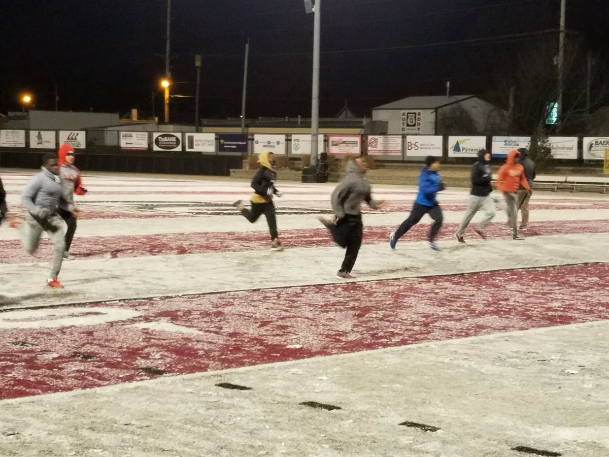 LU_BFootball's tweet image. These guys have been stacking some great days together!!! @natecollins10 @ShawnJewell10 and Romeion Moore #NOWEAKLYNX #TRUSTCARECOMMITMENT
