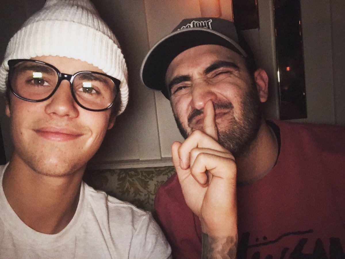 john's tweet photo. My business partners and best friends @justinbieber @sammy https://t.co/6ExdRHUXXl