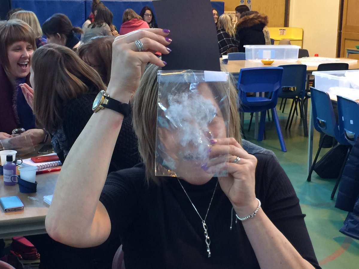 MissCargill25's tweet photo. Science with the cluster! @RosemountPS https://t.co/1VfQ9wmxPP