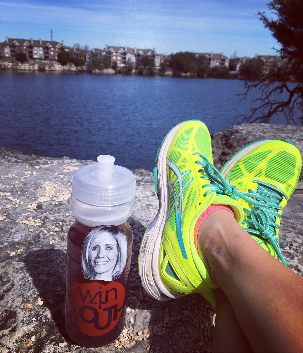 hannahkanne1's tweet photo. 8 KMs ran in support of #win4youth 2017 ambassador applicant @myparchman! @gavatriatlo is ready for you! @Win4Youth @Win4YouthNA #Adecco https://t.co/u9YyLUJntM