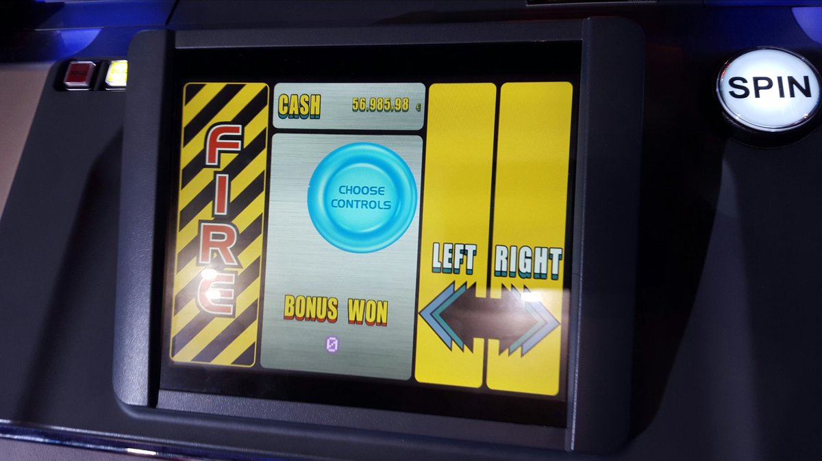 7Ten's tweet photo. Slots. During the bonus you get to play #SpaceInvaders for real. Didnt't like me taking photos! @arcadeheroes @arcadeclubuk @arcadebelgium https://t.co/NxmeFqbGn6