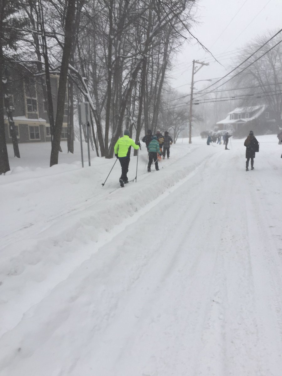 LilyWFord's tweet photo. People skiing down Bagdad! #UNHsnowday #ENGL631 https://t.co/KZ4rYlOQYZ