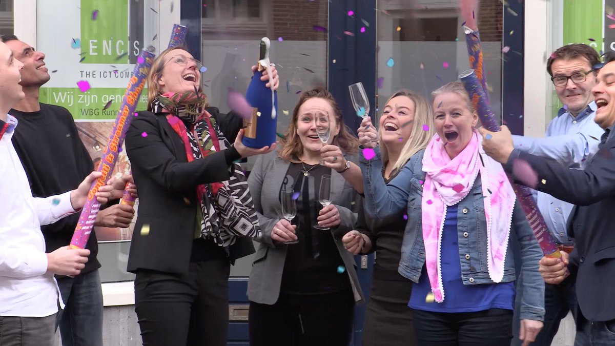 Bijna gewonnen ! Encis feliciteert Social Blue met het winnen van de WBG Runner-up prijs ! #wfgala