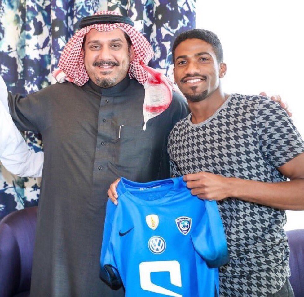 #عوض_خميس_هلالي
لاعب مميز وضربة معلم اهلًا بك 💙الفريق البطل من يمتلك دكة قوية الاحتياطي بقوة الأساسي 
#شكرا_نواف_بن_سعد 
والقادم اجمل 💙