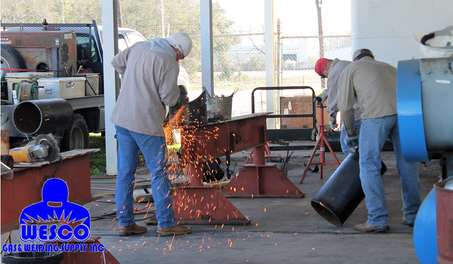 wescogaswelding's tweet photo. Rig Welders testing at our Weld Test Facility! #wescoweld #wescogasandweldingsupply #weldtestfacility #welding #GulfCoast #rigwelding https://t.co/J4uEA1csLJ