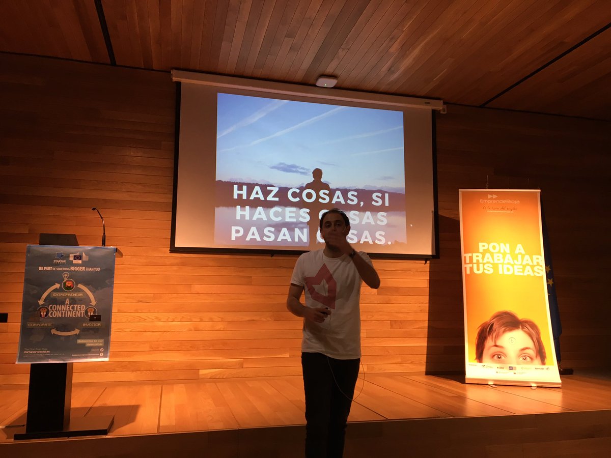 EmprendeRioja's tweet photo. Los consejos de @pepemuerevacio "Covierte los microfracasos en oportunidades, si haces cosas pasan cosas y audítate" #FunRioja #SEW17 https://t.co/GsDJD51wKv