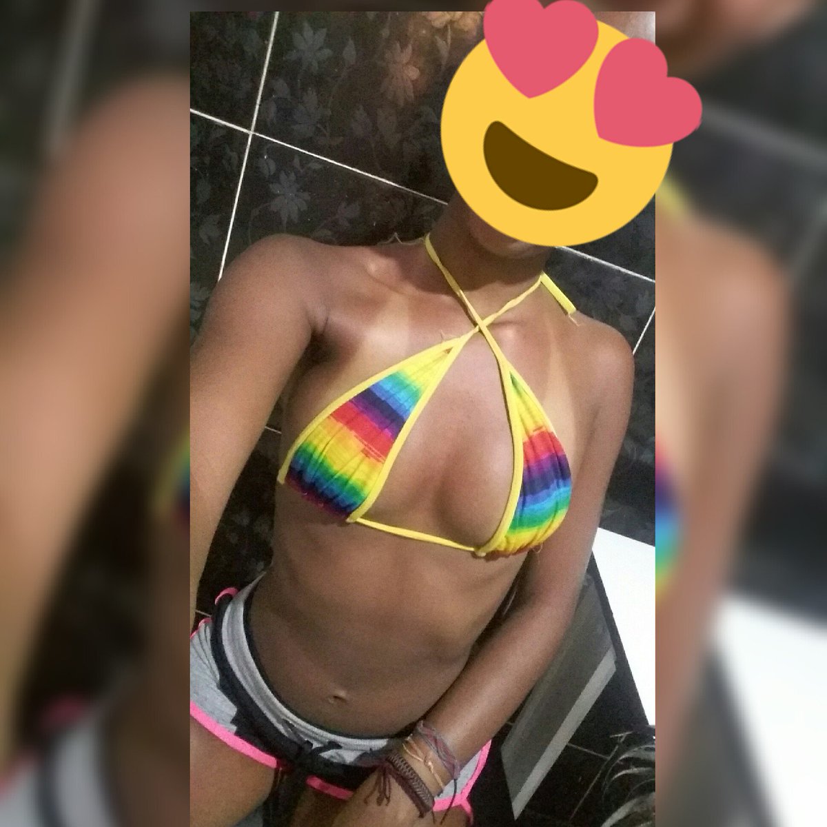 Marquinhas_18's tweet photo. 😈😈😋🍇 https://t.co/n4onqD3xwm