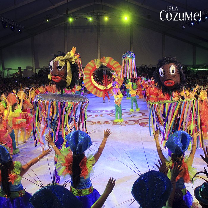 VisitCozumel's tweet photo. 8 días de carnaval te esperan en la isla más bella de México, forma parte del #CarnavalCozumel y ven a vivir 143 años de tradición. https://t.co/uP9FrdT3JQ