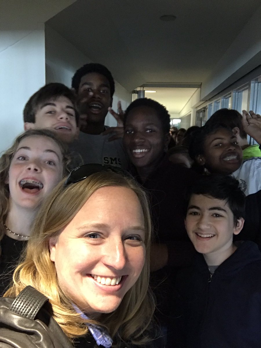 SMSFielder's tweet photo. 8th Grade headed to #HiddenFugures #HistoryThroughFilm https://t.co/NsMLYZd0mv