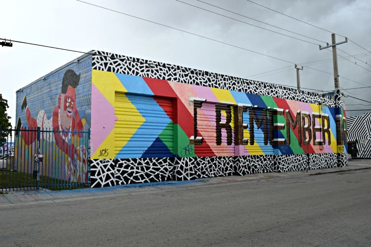 From farm land, to factories, to "Little San Juan", to arts mecca.
Wynwood - our newest episode
itunes.apple.com/us/podcast/bis…
