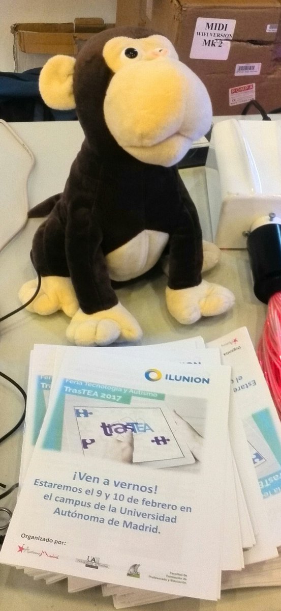 martaweb2013's tweet photo. Estuvo con nosotros el año pasado en Aula IFEMA y hoy ha venido a #FeriaTrastea Es una monadaaa.! @inmatello https://t.co/FXQelxsGpw