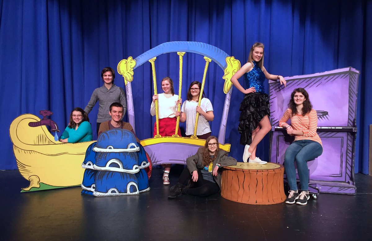 DuxEstoDrama's tweet photo. Happy Thursday from your #gcSeuss production team! You don't want to miss this, reserve tickets at https://t.co/LXBdkCqLHN https://t.co/qYOG9vS1GJ