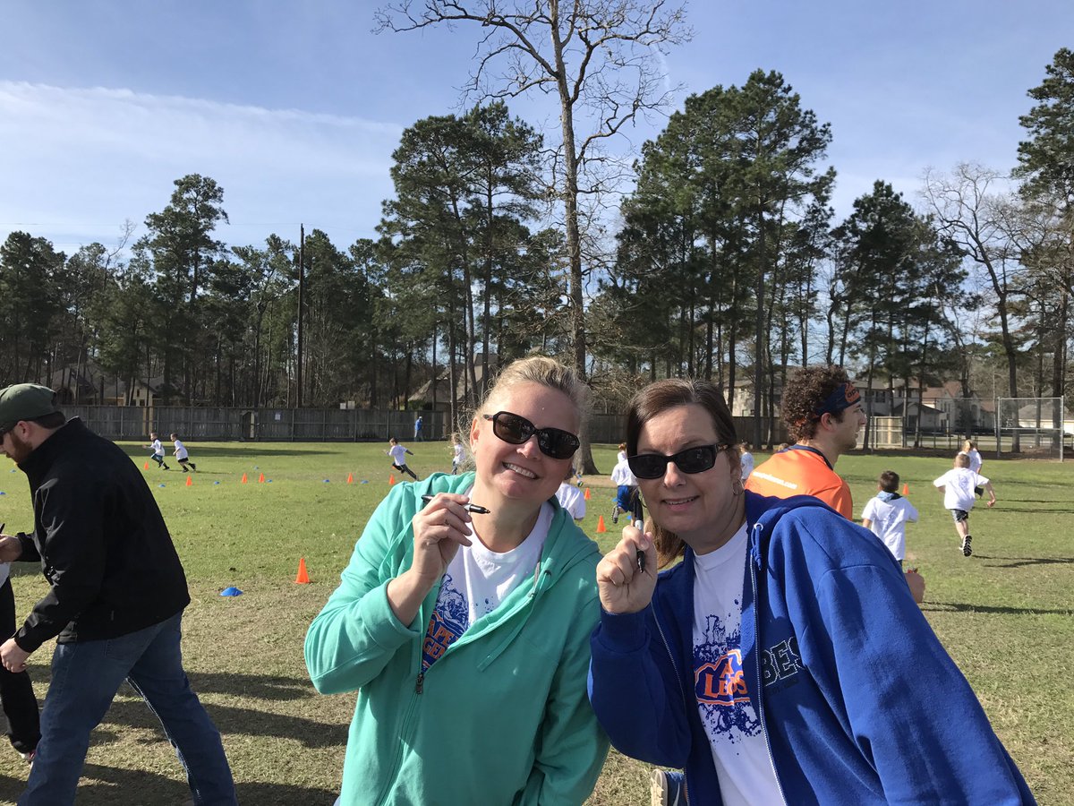 BBESPTO's tweet photo. First grade Apex Fun Run! #runwithbbe @mellenfirst @BBEfirsties @1stgradejoy @firstbowden @KarenDhermes https://t.co/zQWYMuSZlY