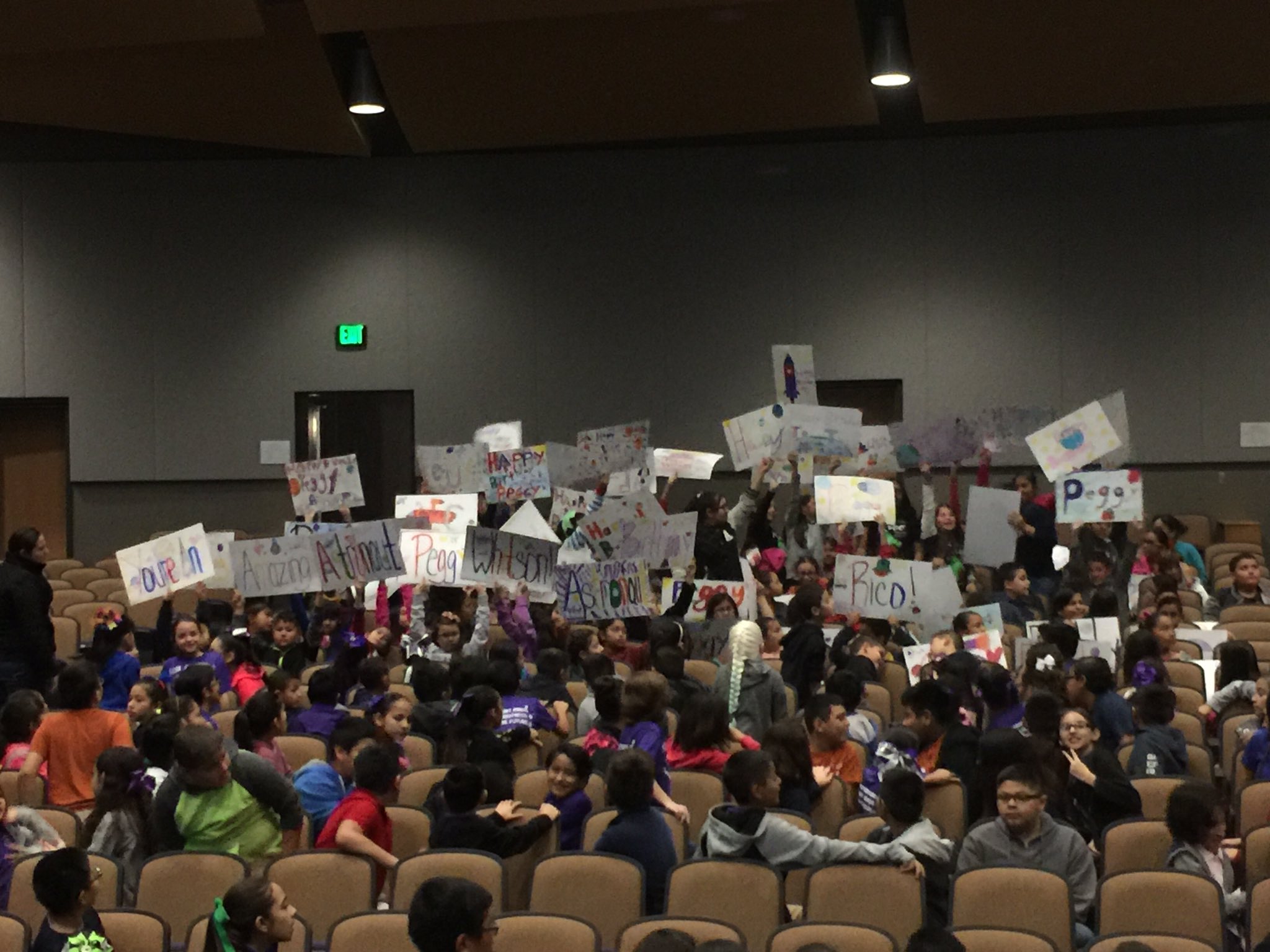 Rico students wishing astronaut Peggy Whitson a happy bday! 