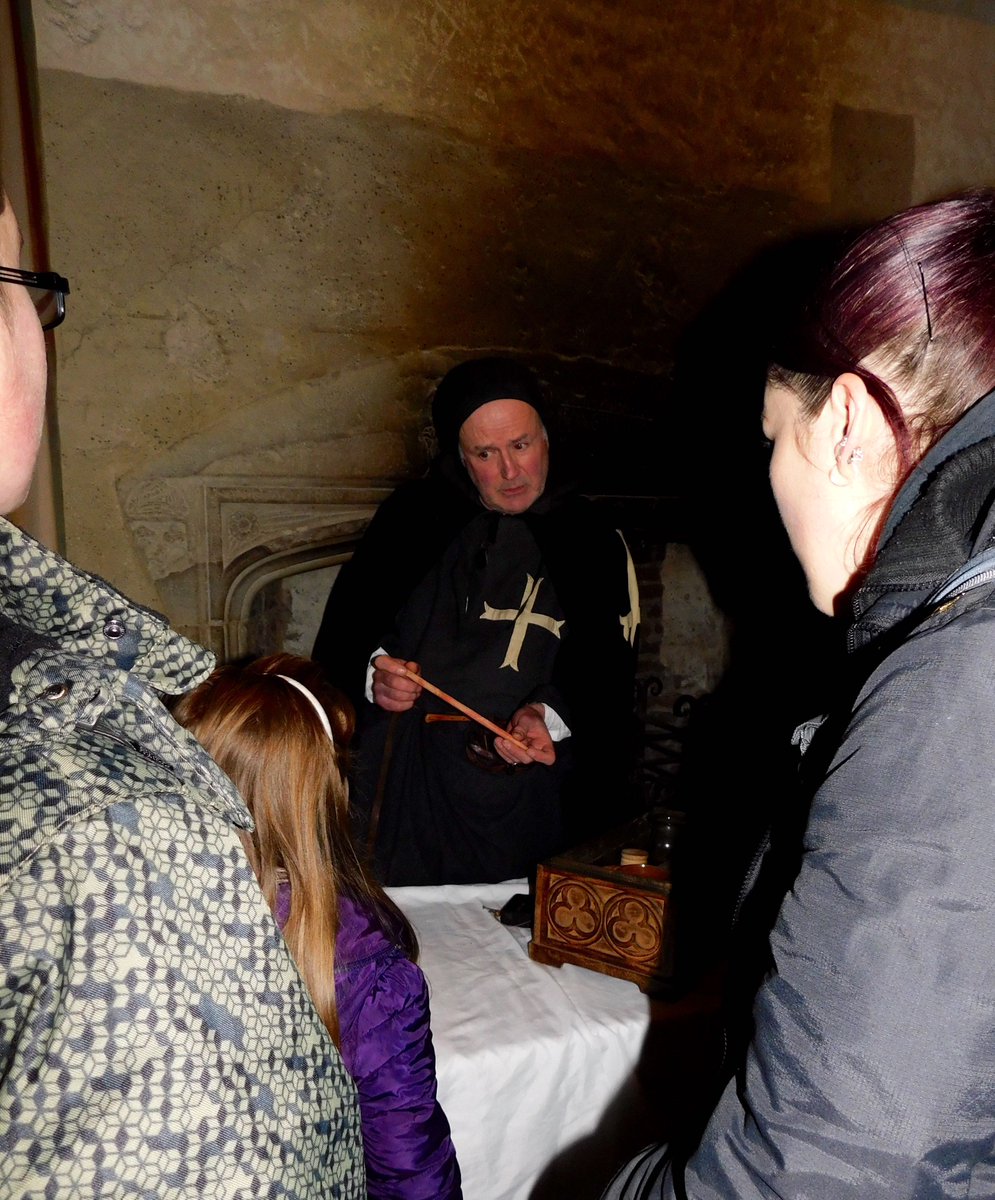 A Knight Hospitaller wore a black cappae or black monastic robe, which he would wear over his armour in battle #DoverCastle