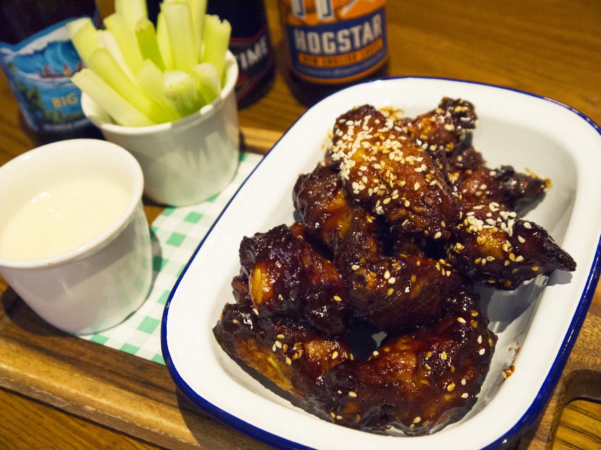 BisonandBird's tweet photo. Turn up the heat with our WILD (or mild) Wings - £5 for a DOZEN &amp; wash it down with 3 Craft Beer Cans for £10…  ALL NIGHT TONIGHT from 5pm https://t.co/5v1JQWi3l6