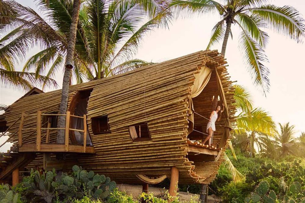 PRCoUK's tweet photo. โค๏ธ๐Lovebirds, @CountryandTown has got us excited for #ValentinesDay with this romantic treehouse love nest #PRCOPOTW https://t.co/J4QRNk9VsL https://t.co/p2wRtsWD0w