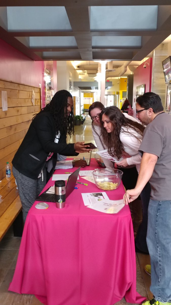 sabra_stuermer's tweet photo. @KarenEstes88 these guys aren't playing #TMUSHRchallengeaccepted #tlifebattle @TamaraSmith7730 https://t.co/hCWx8ZRJOv
