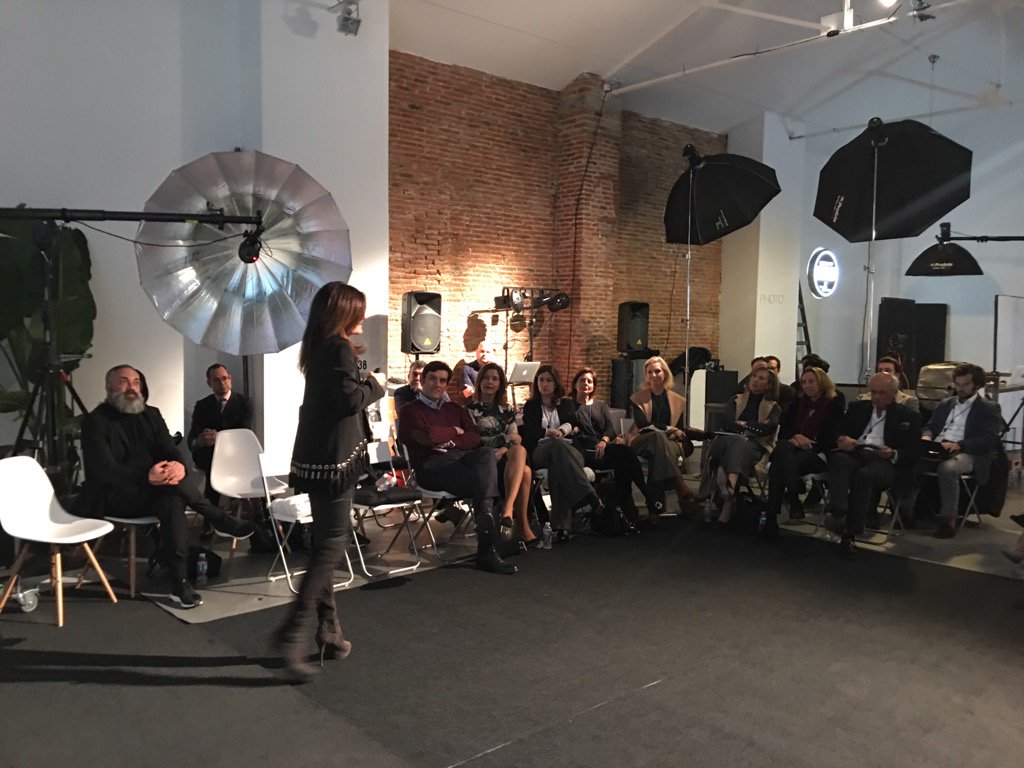 Descubriendo herramientas para el como con <a href="/montsegual/">Montse</a> <a href="/YPO/">YPO</a> <a href="/ThibaudDurand/">Thibaud Durand</a>