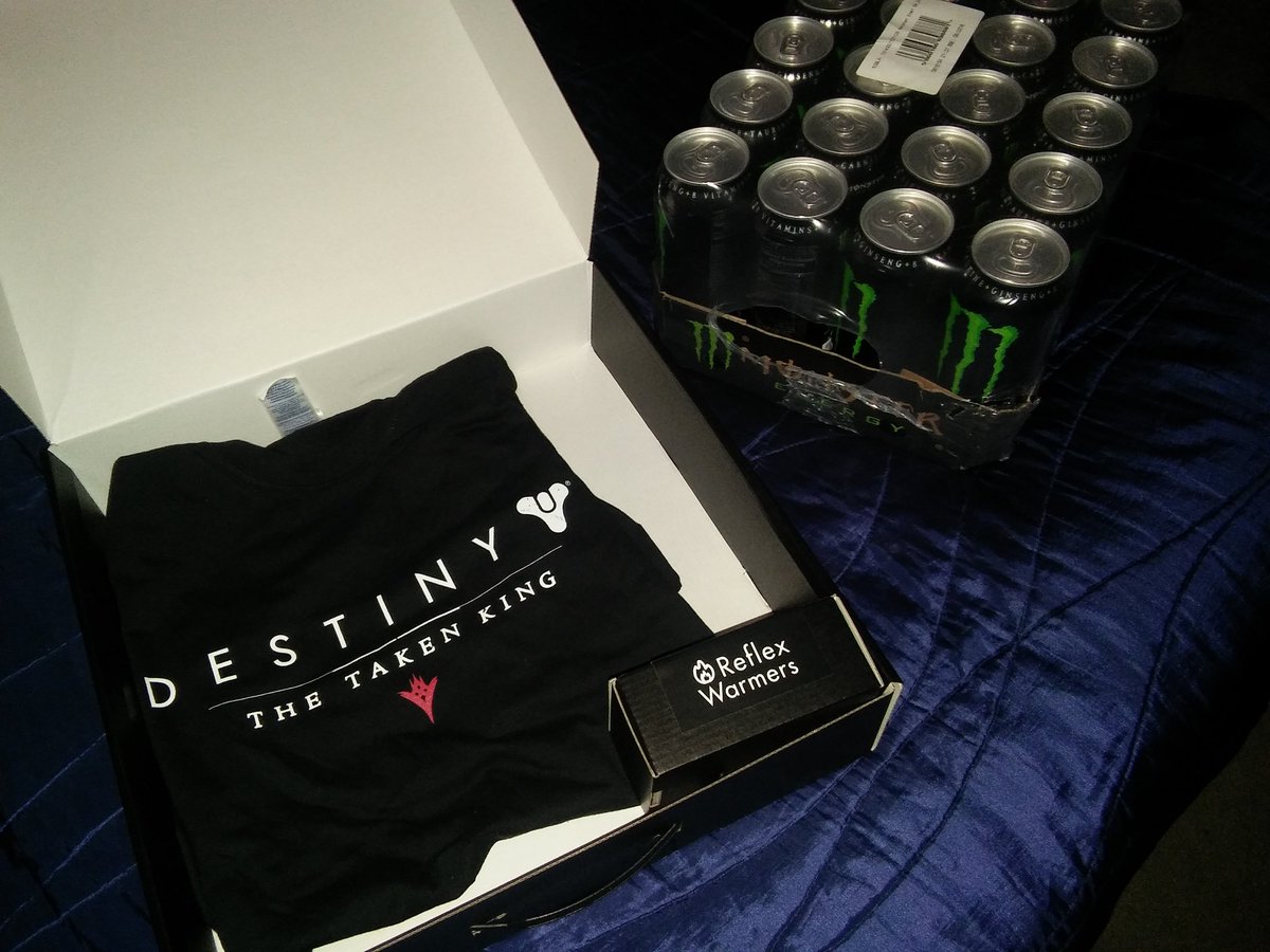 Beyond_ZA's tweet photo. A HUGE THANKS to the guys at @MonsterEnergySA π & @reflexwarmers along with all the admin behind @AfricanGaming for the epic prize β€ #XPFest https://t.co/NiTLQO1ohw