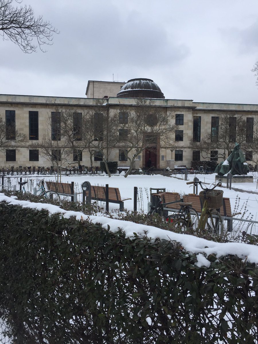 HanneHmk's tweet photo. @jensenius . Tak for konstruktiv videndeling. Det tyder godt for samarbejdet på det sundhedsfaglige biblioteksområde på det Kgl . https://t.co/4tYwtJEXmA