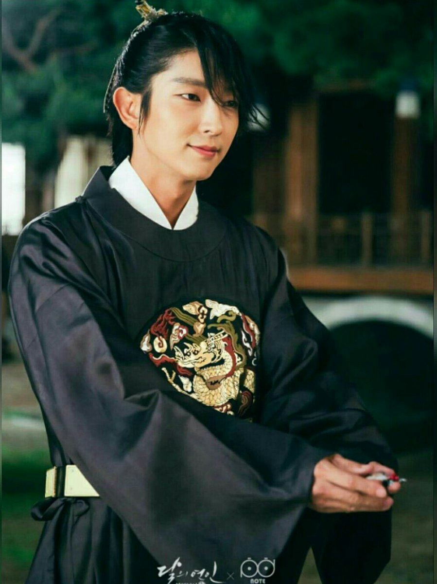 Valeria25R's tweet photo. @JGshock  *・☆Good Night☆･* Sweet dream my actor 💓💓🤗😚
~ You are the best !! 🌟💖💎💖🌟🙏🙏👍👍✌
 #이준기 #LeeJoongi #WangSo #CommanderChu #CommaderLee https://t.co/TrI9vzk6Z6